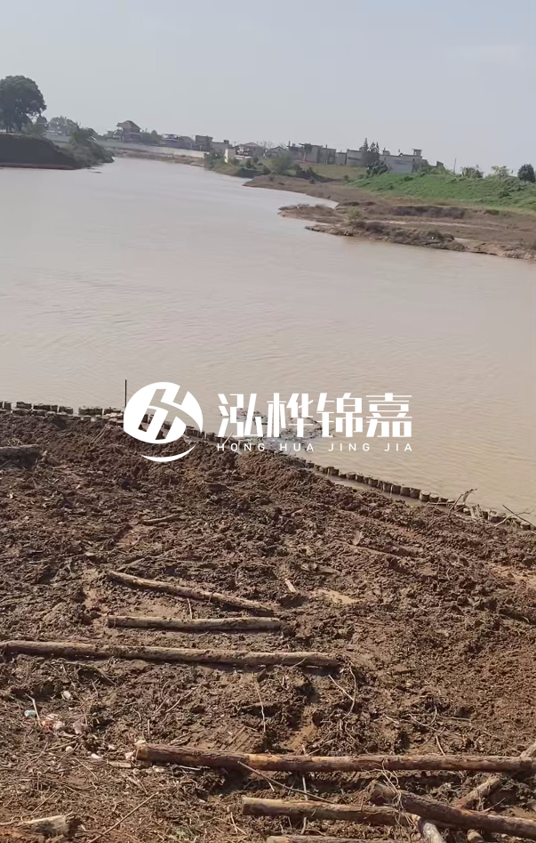 打松木樁施工用什么機械最好-松木樁施工技術(shù)要求？