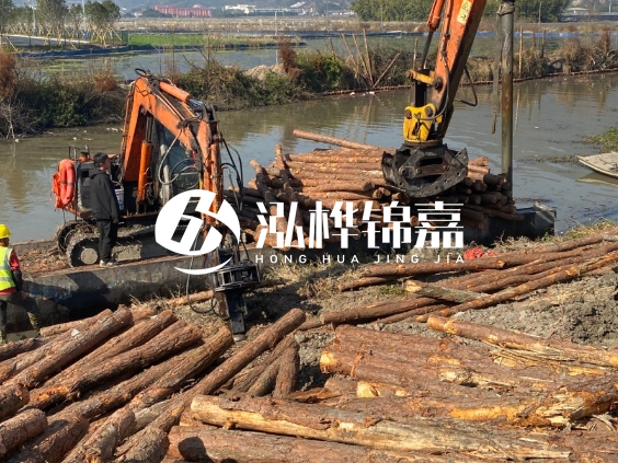 湖南松木樁批發(fā)廠家-5米松木樁批發(fā)1000根有優(yōu)惠嗎？
